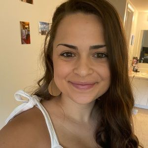 Meet your Posher, Michaela